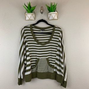 🌻Sparkle and fade striped sweater size small